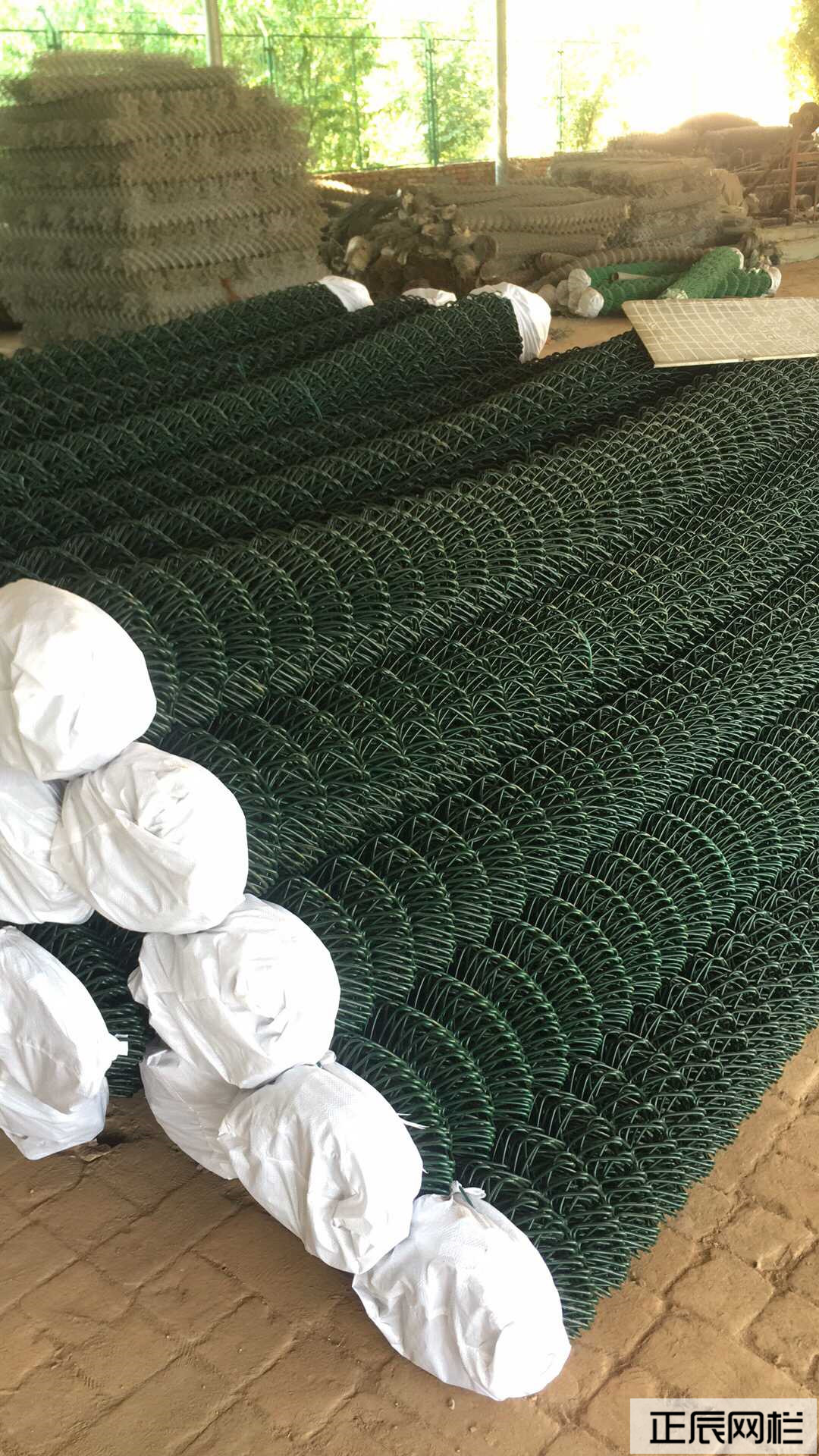 運(yùn)動(dòng)場圍欄網(wǎng)生產(chǎn)廠家