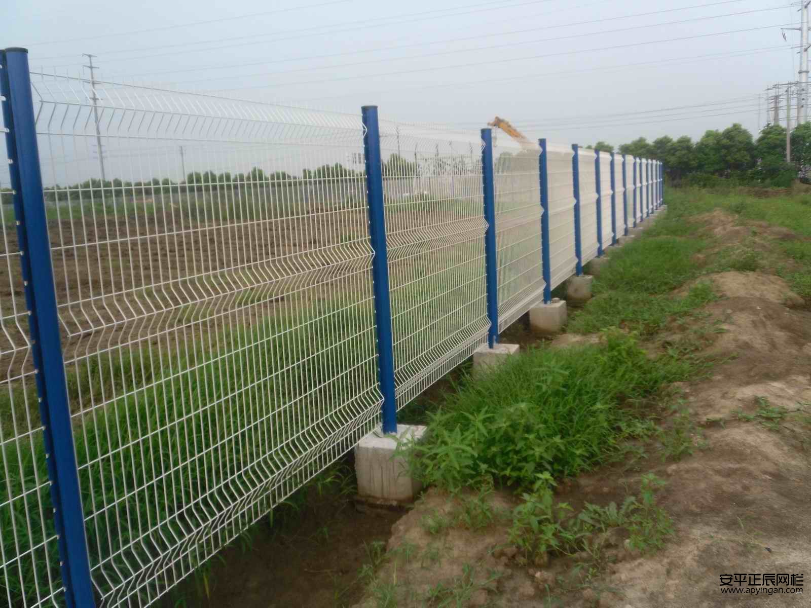 鐵絲網護欄網廠家