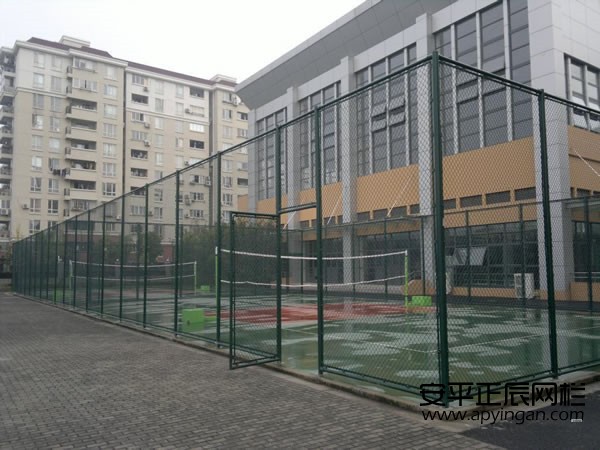 http://www.ywjinlu.cn網球場隔離網