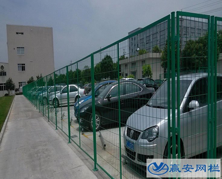 停車場(chǎng)護(hù)欄網(wǎng)