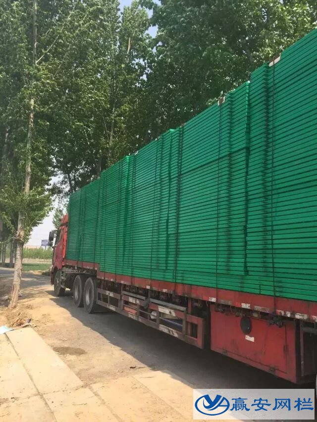 框架護(hù)欄網(wǎng)