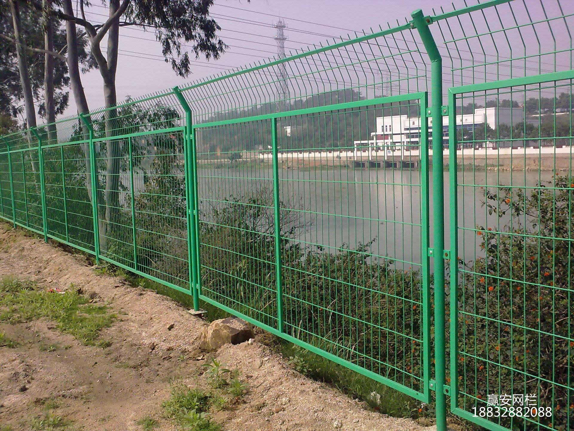 圈地護(hù)欄網(wǎng)
