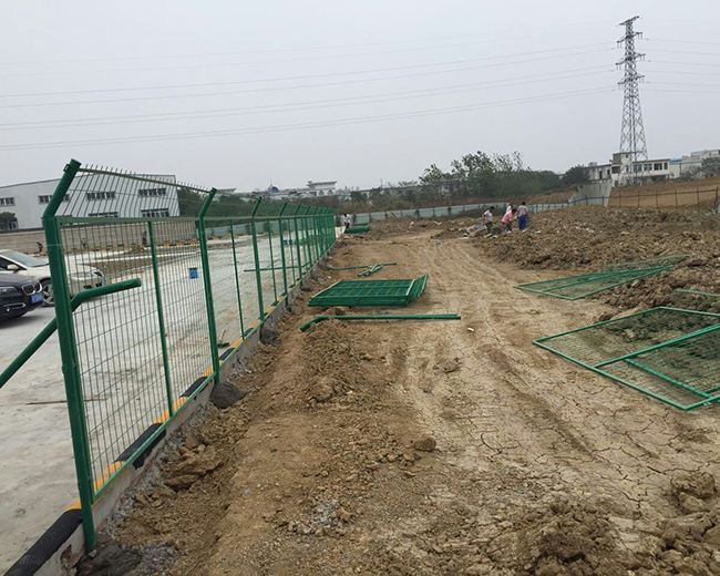 圍欄網施工方案