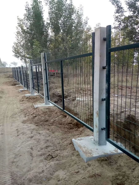 鐵路護欄網(wǎng) 鐵路護欄網(wǎng)2