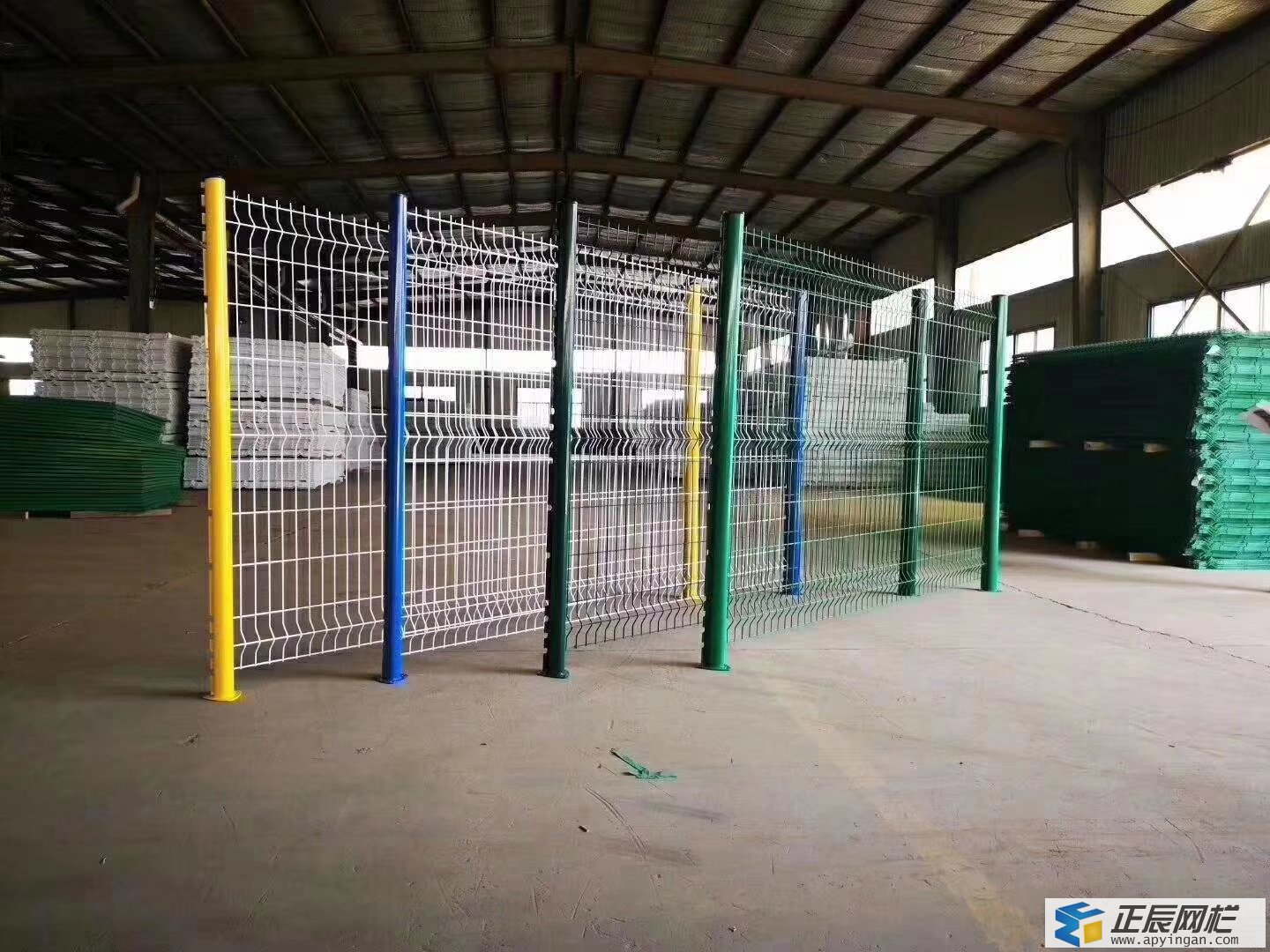 桃型柱護(hù)欄網(wǎng)