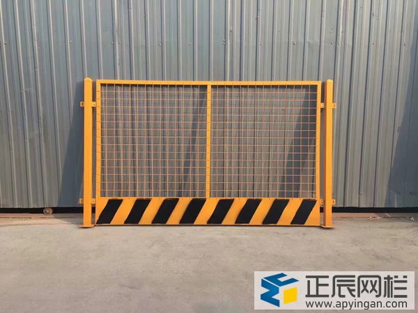 工地基坑安全護(hù)欄