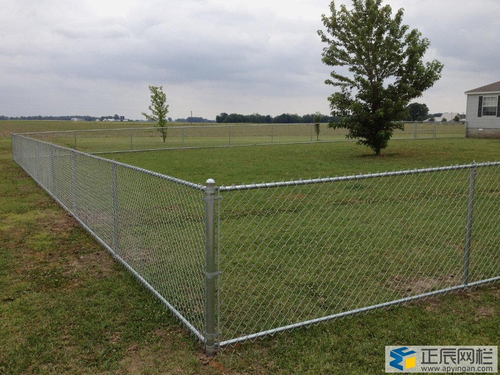 勾花網護欄圖片