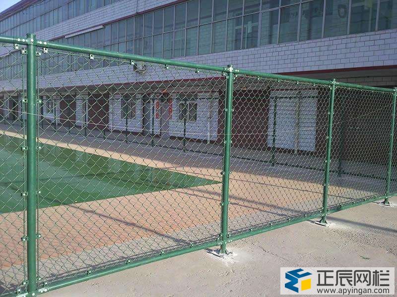 勾花網護欄圖片