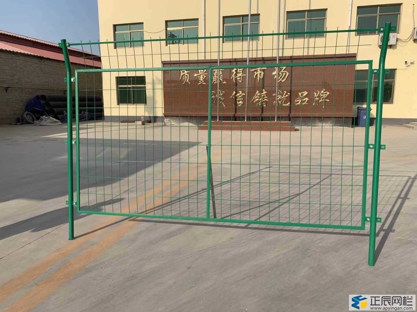 鐵絲圍墻護欄網價格