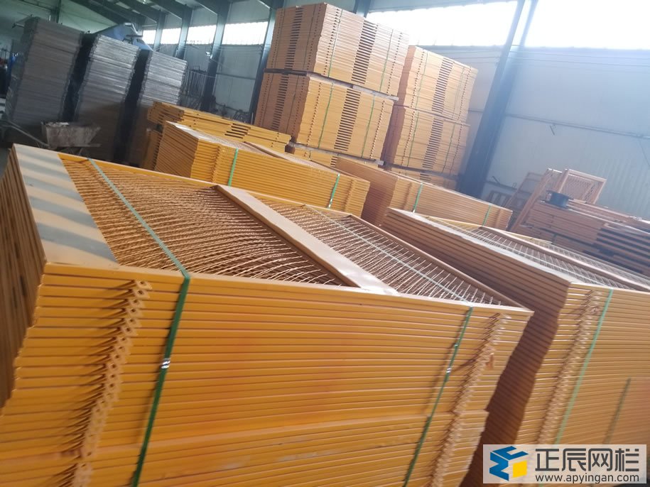 現(xiàn)貨工地基坑護(hù)欄