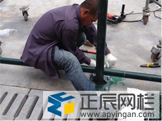 籃球場圍欄網(wǎng)安裝施工費(fèi)用