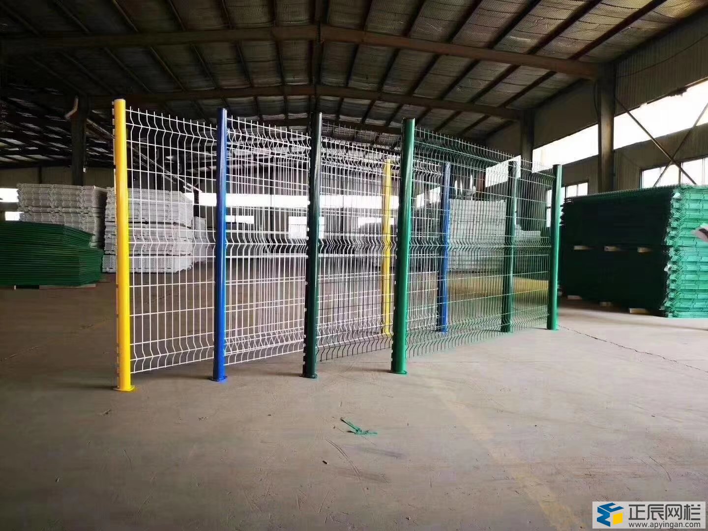 操場(chǎng)護(hù)欄網(wǎng)