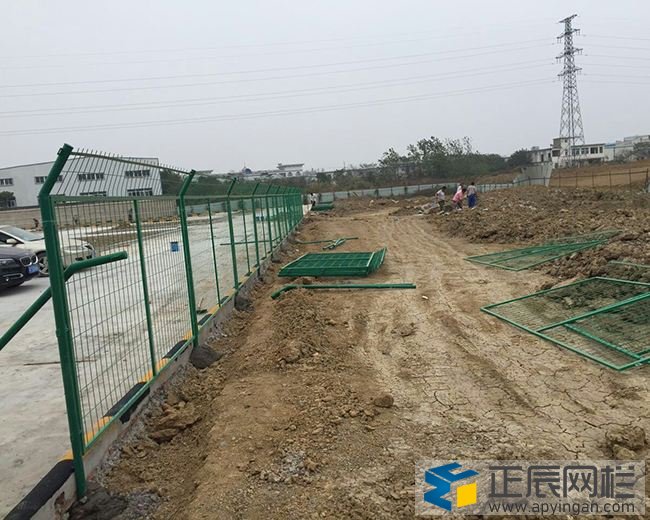 框架護欄網安裝